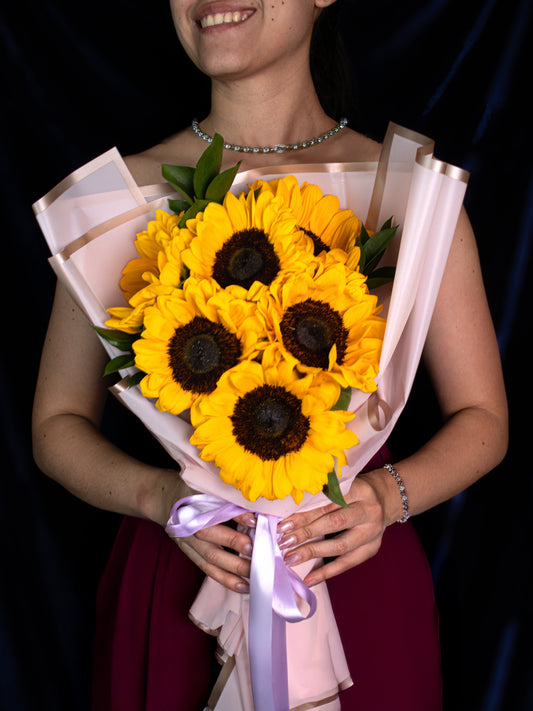 Ramo: Girasoles de Cortesía.